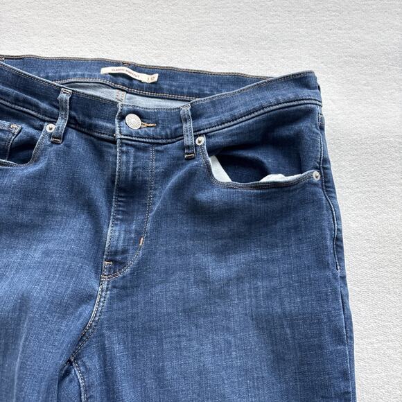 Levi Strauss Women Jeans Size 12 Classic Bootcut Medium Wash Stretch Comfort - Picture 6 of 14